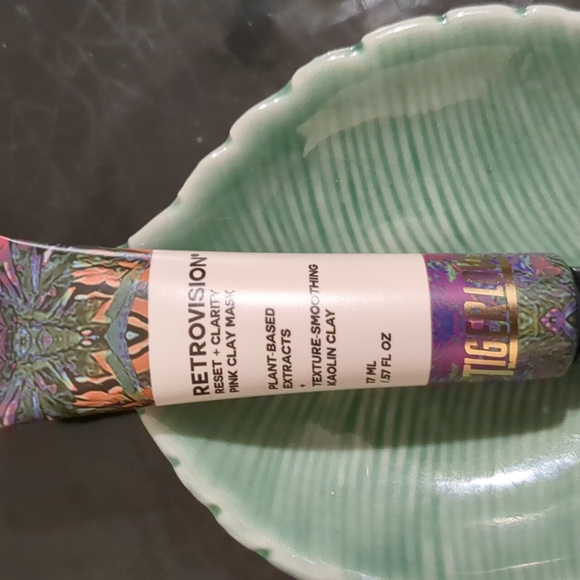 Pink Clay Mask - Picture 3 of 3